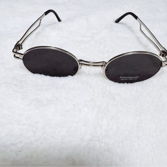 Betsy Black with Silver Rim Round Sunglasses - Picture 4 of 14